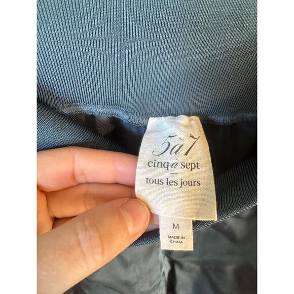 CINQ A SEPT Tous Les Jours Giles Pants Silky Taper Cargo Joggers Sz Medium Blue - Picture 3 of 9